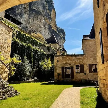 De Caractère à * La Roque-Gageac